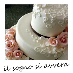 polaroid di una torta nuzziale